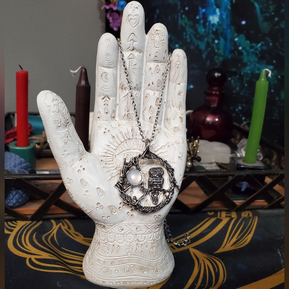 NWOT Silver Owl And Moonstone Necklace